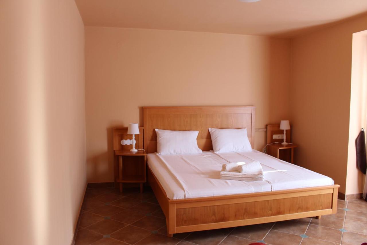 Rooms Cristian Deva Luaran gambar