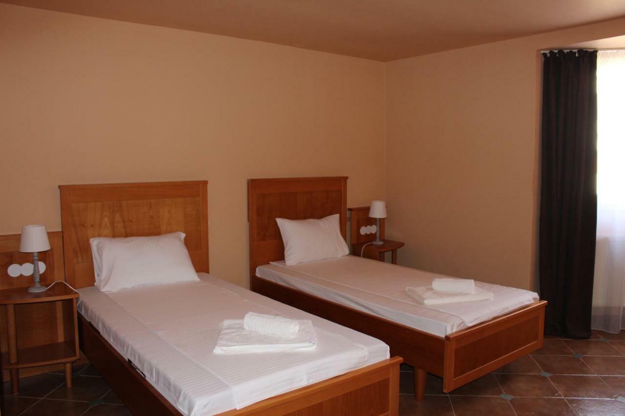 Rooms Cristian Deva Luaran gambar