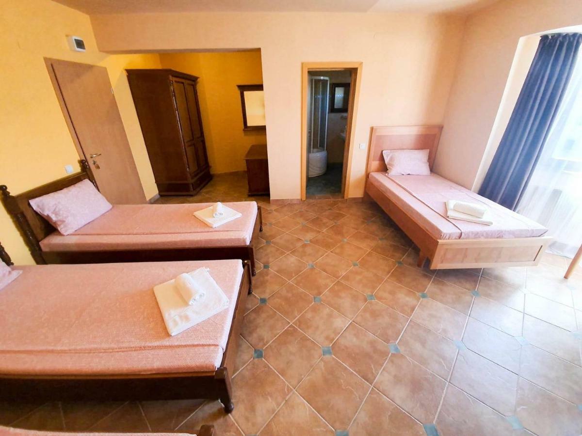 Rooms Cristian Deva Luaran gambar