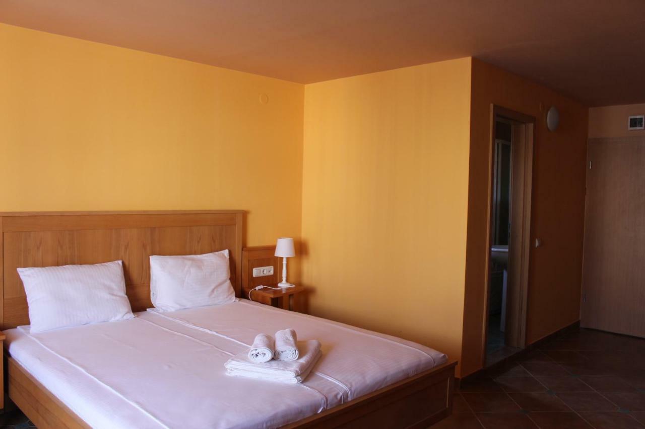 Rooms Cristian Deva Luaran gambar