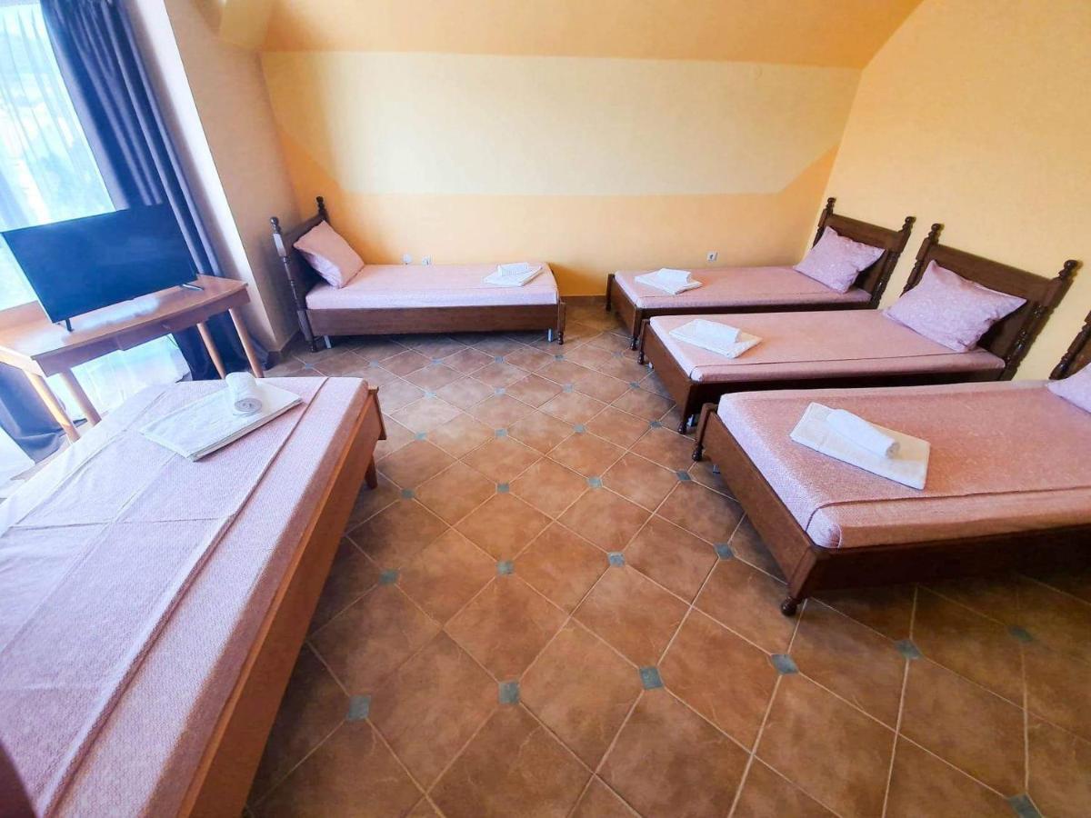 Rooms Cristian Deva Luaran gambar
